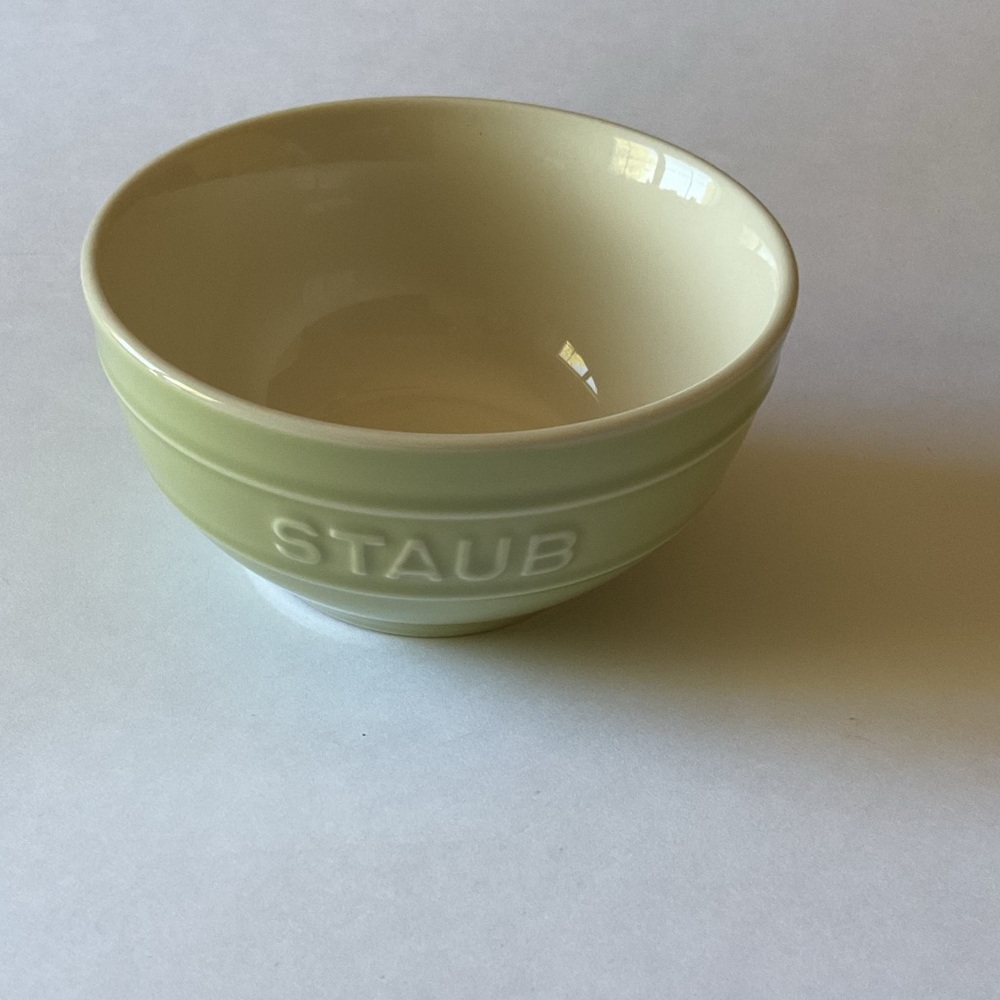 STAUB SMALL MACARON PASTEL STONEWARE BOWL MEDIUM GREEN NWOT